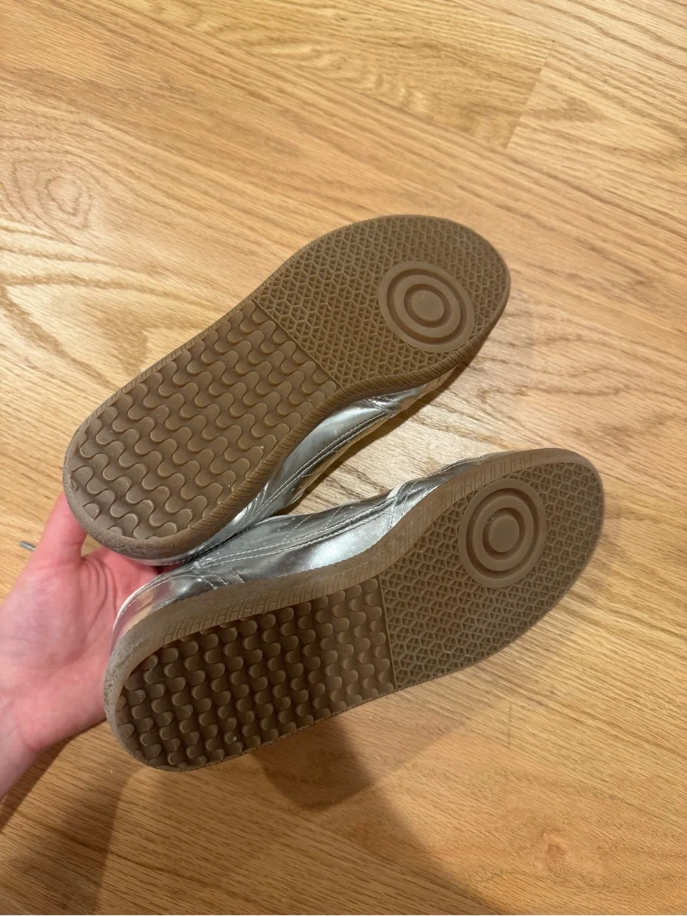 ALOHAS barely worn
